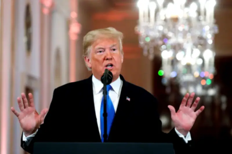 ترامب يطلب تكثيف الضغوط على إيران لتسليم مخزون اليورانيوم كشرط لإنهاء الحرب