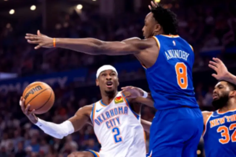 ثاندر يهزم نيكس في مباراة مثيرة وبوسطن يحجز مقعده في الأدوار الإقصائية لدوري كرة السلة الأميركي