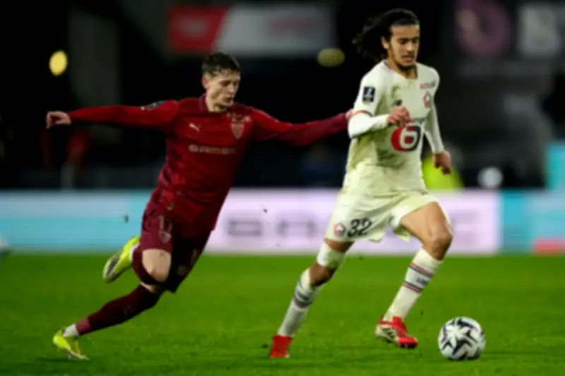 بوعدي يتردد بين فرنسا والمغرب وبيتارش يختار إسبانيا في مفاجآت كرة القدم الدولية