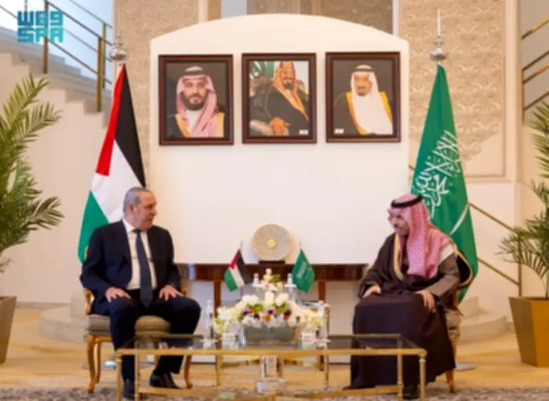 وزير الخارجية السعودي يستقبل نائب الرئيس الفلسطيني في الرياض لبحث تطورات القضية الفلسطينية