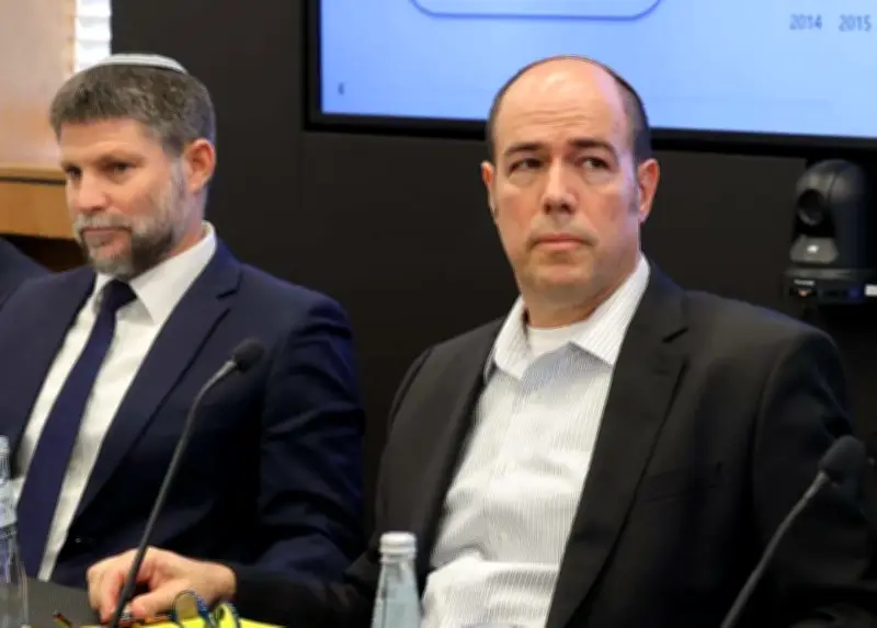 وزير الخارجية الأمريكي يحذر إيران: لن نسمح بفرض رسوم على مضيق هرمز