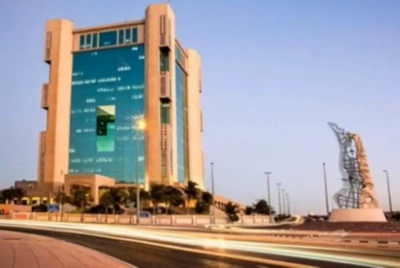 بلدية جدة تستعيد مساحات مواقف السيارات العامة بعد إزالة المخالفات