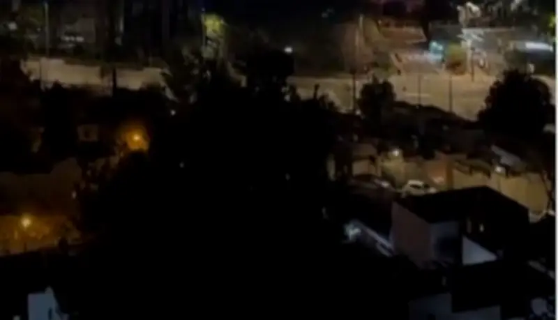 انفجارات في سماء القدس بعد إطلاق صواريخ إيرانية واستجابة الدفاعات الإسرائيلية