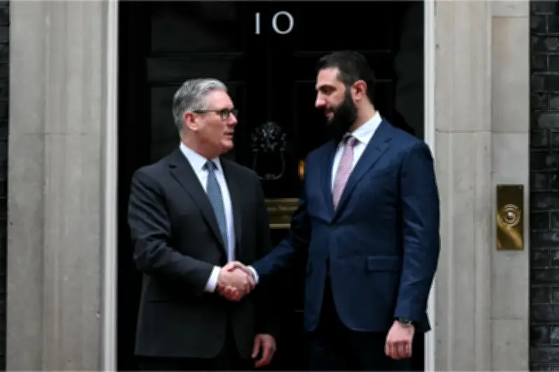 لقاء تاريخي في داونينغ ستريت: ستارمر والشرع يؤكدان أهمية العلاقات البريطانية السورية