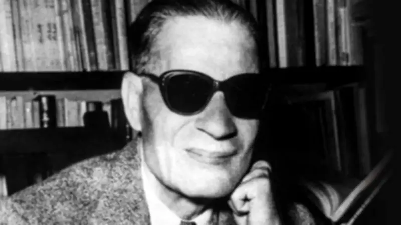 مئة عام على جدل طه حسين: لماذا لا يزال كتاب 'في الشعر الجاهلي' يثير النقاشات؟