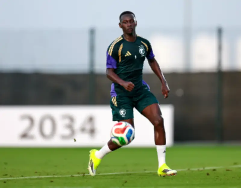 رينارد يضم السويلم إلى معسكر المنتخب الوطني (B) في جدة ضمن استعدادات كأس العالم 2026