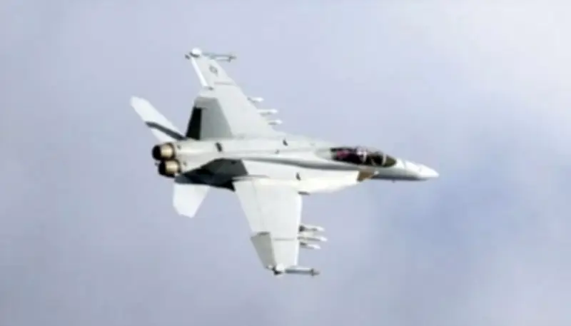 الجيش الأمريكي ينفي مزاعم إيران بإسقاط مقاتلة FA-18 وصفها بـ"كاذبة تماماً"