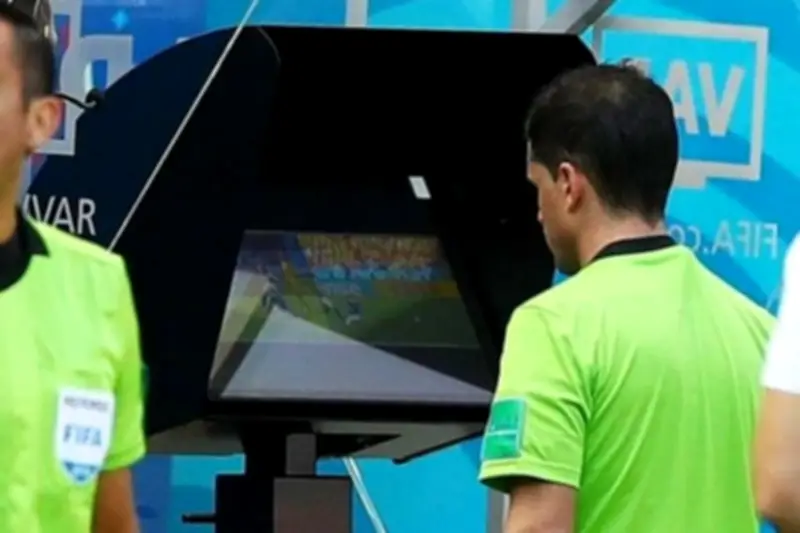 أخطاء التحكيم تثير عاصفة من الغضب: تقنية VAR تحت المجهر في الدوري السعودي