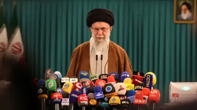 مجلس الخبراء الإيراني يبدأ مسار اختيار المرشد الجديد: سباق معقد بين خمس شخصيات محورية