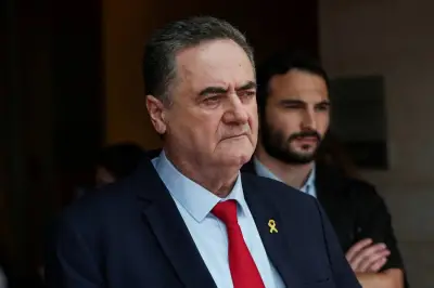 تصعيد عسكري خطير: إسرائيل تعلن نعيم قاسم هدفاً للتصفية وتشن غارات متزامنة على طهران وبيروت