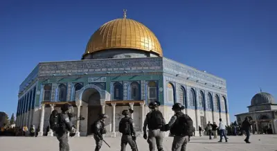 الاحتلال يواصل إغلاق المسجد الأقصى ويصعد اعتداءاته في القدس