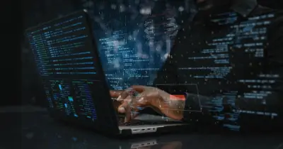 تحذيرات بريطانية من تصاعد النشاط الإلكتروني الإجرامي الإيراني واستهداف قطاعات حيوية