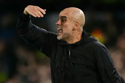 غوارديولا يحث الفرق على التأقلم مع خطر الكرات الثابتة في الدوري الإنكليزي