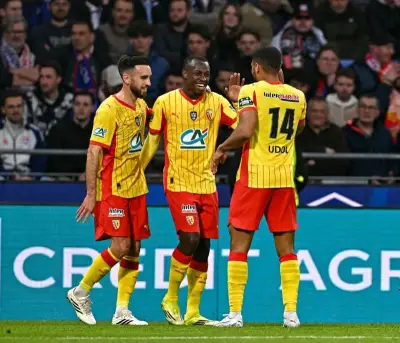 النجم السعودي سعود عبدالحميد يقود لانس إلى نصف نهائي كأس فرنسا بركلات الترجيح