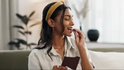 هل يمكن للوجبات الخفيفة أن تحسن جودة النوم؟ تحليل علمي للمنتجات الرائجة