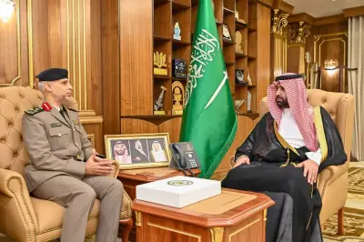 أمير جازان يطلع على جهود مكافحة المخدرات ويستعرض التقرير السنوي للمديرية