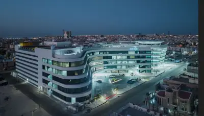 عملية دقيقة لتثبيت العمود الفقري بتقنية محدودة التدخل في مستشفى المانع بالدمام