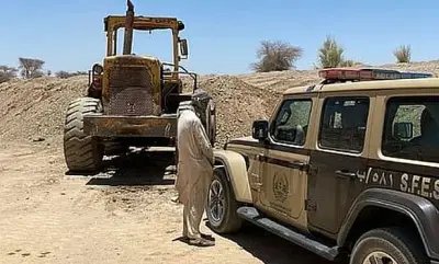 القوات الخاصة للأمن البيئي تضبط مقيمًا يمنيًا لاستغلاله الرواسب في المدينة المنورة