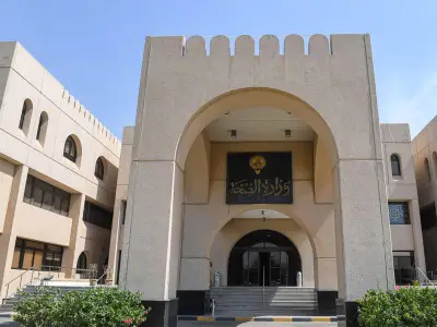 الكويت: إصابة طفلين في حادث تزامن مع استهداف مبنى سكني بالمنقف