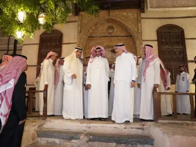 الأمير فيصل بن عبدالله يزور جدة التاريخية ويكرم المهندس سامي نوار