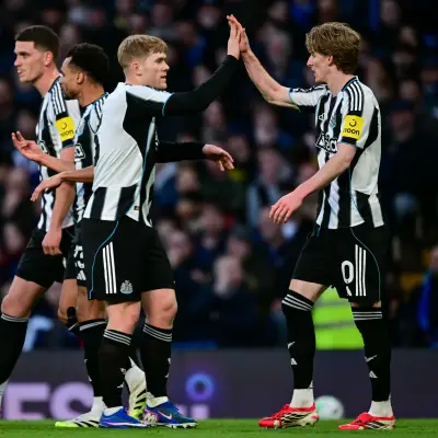 نيوكاسل يهزم تشيلسي بهدف جوردون ويصعد للمركز التاسع في الدوري الإنجليزي