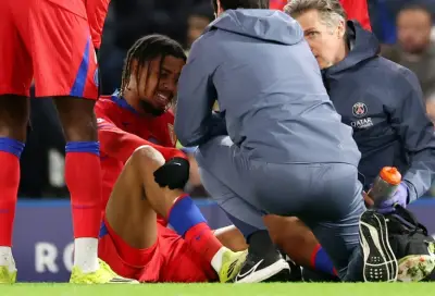 إصابة باركولا تهدد مسيرة سان جرمان في دوري الأبطال: غياب لأسابيع بسبب التواء الكاحل