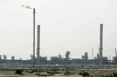 الإمارات توقف عمليات حقل حبشان للغاز بعد سقوط حطام صواريخ مقطوعة