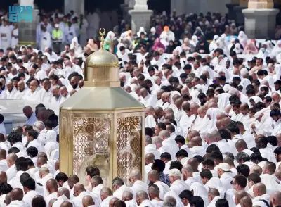 إمام المسجد الحرام: الفرح بالطاعة دليل حياة القلب واتصاله بالله