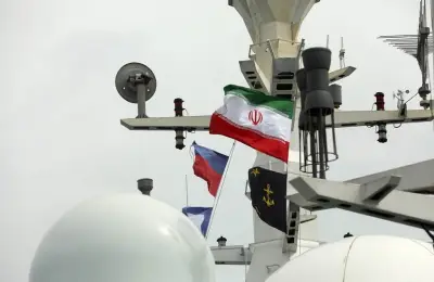 قائد بحري إيراني: سيطرنا بذكاء على مضيق هرمز ومنعنا تحرك البوارج الأمريكية