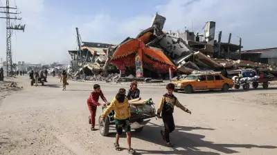 مبادرة ملادينوف لإعادة إعمار غزة: بين الطموحات السياسية والتحديات التنفيذية