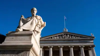 أضواء أفلاطون ولغز المحاكاة: رؤية أبستمولوجية تكشف خطر التزييف في الوعي البشري