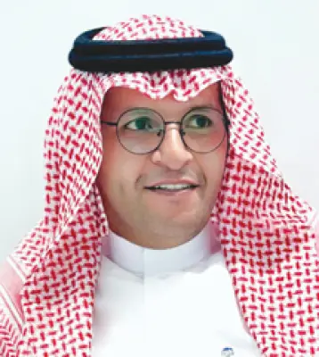 خبراء الوهم: كيف تهدد الألقاب الوهمية مصداقية المنصات الرقمية؟