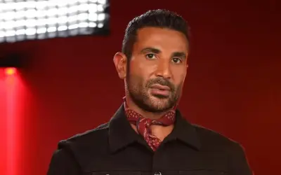 الفنان أحمد سعد يزيل وشم ذراعه ويؤكد على حرية التعبير الشخصي في رسالة لجمهوره