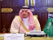 أمير الرياض يتابع لجان استضافة العالقين من مواطني الخليج بالمطارات