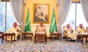 أمير تبوك يستقبل رؤساء المحاكم والمواطنين ومديري الإدارات الحكومية في لقاء موسع