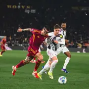 تعادل دراماتيكي بين روما ويوفنتوس في الدوري الإيطالي بثلاثة أهداف لكل منهما