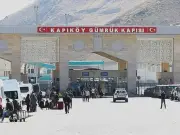 تركيا تقيّد حركة المسافرين عبر المعابر الحدودية مع إيران مؤقتًا