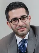 كيف خسرت طهران الخليج؟ تحليل لتصريحات لاريجاني وتصعيد إيران العشوائي