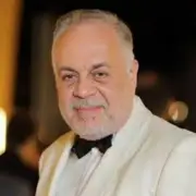 نقيب الممثلين المصريين يتوسط لحل الأزمة بين أسماء جلال ورامز جلال ويصف الموقف بـ«الهزار»