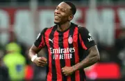 إستوبينيان يقود ميلان للفوز على إنتر في ديربي ميلانو ويقرب الفارق في الدوري الإيطالي