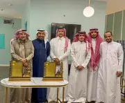 منسوبو مكتب عكاظ بالمدينة المنورة يكرمون المشرفين السابقين النجراني والمغامسي