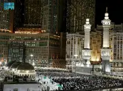 المسجد الحرام يشهد إقبالاً هائلاً للمصلين في ليلة الثلاثين من رمضان