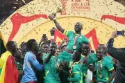 أزمة سحب لقب كأس أمم أفريقيا تتصاعد: نجوم السنغال يدعون الجماهير للاحتفال في ودية بيرو