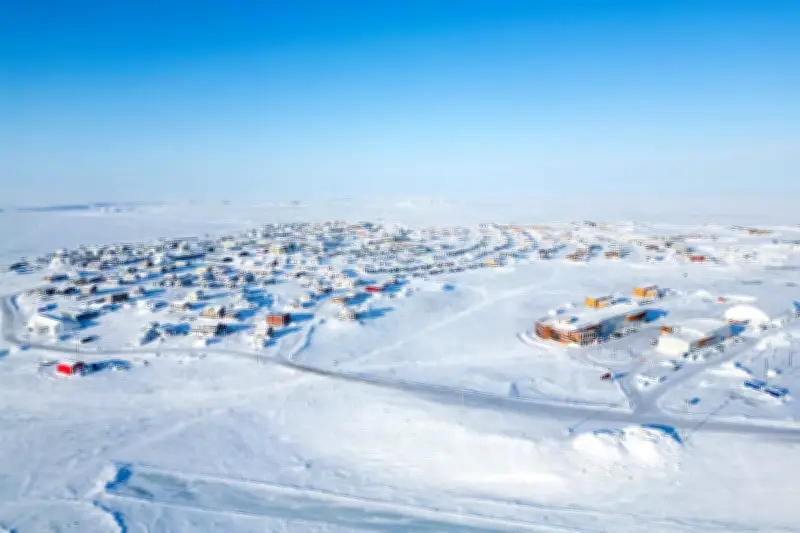 حياة تحت الصفر: 10 لقطات تكشف تحديات العيش في شمال كندا عند -40 درجة