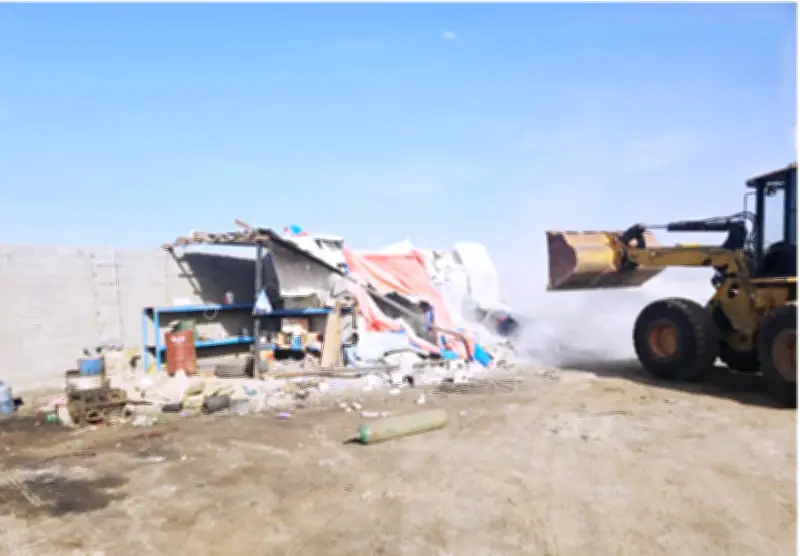 جدة تبدأ فصل الخدمات عن 118 مبنى آيلاً للسقوط في حي الفاروق لتعزيز السلامة العامة