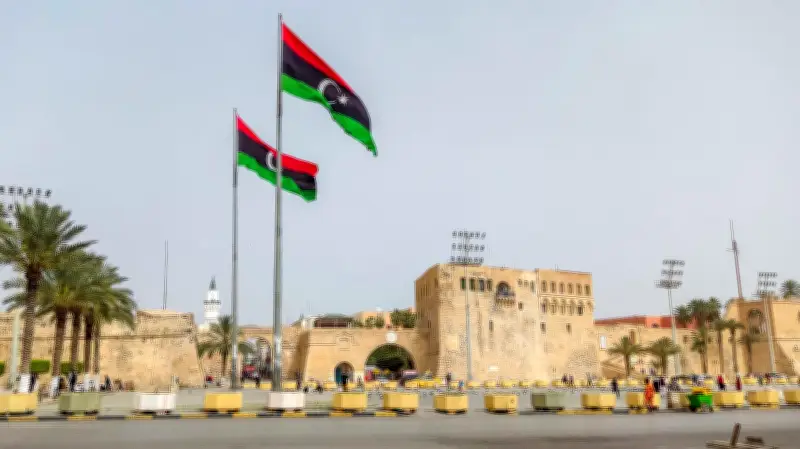 ليبيا توقع ميزانية موحدة بعد 13 عاماً من الانقسام: هل تبدأ مرحلة الاستقرار الاقتصادي؟