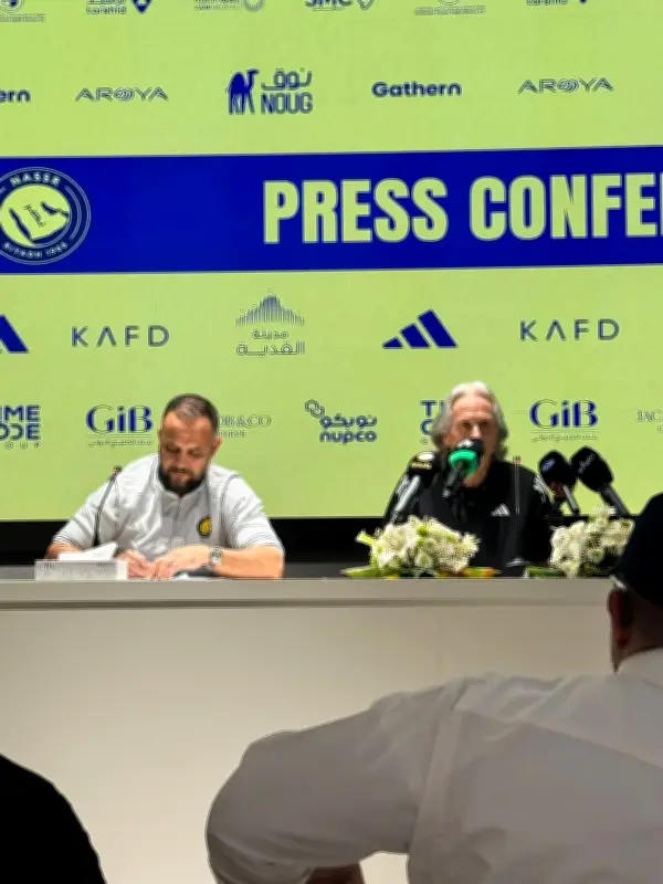 خيسوس: 13 لاعباً أجنبياً وراء قوة الأهلي في النخبة قبل مواجهة النصر