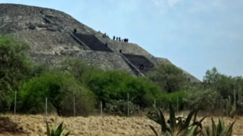 صدمة سياحية في المكسيك: إطلاق نار على أهرامات تيوتيهواكان يخلف 14 ضحية بين قتيل وجريح
