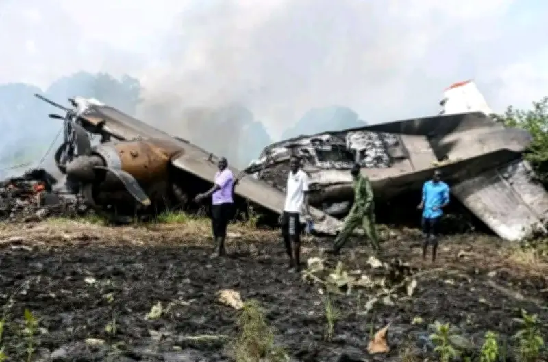 تحطم طائرة قرب جوبا ومصرع 14 راكباً بينهم الطيار