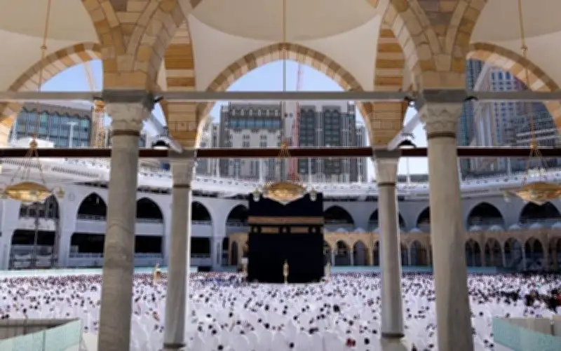 أبشر تطلق خدمة إلكترونية لتصاريح دخول مكة للمنشآت خلال موسم الحج 1447هـ